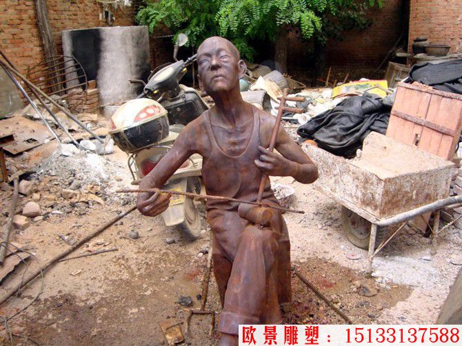 拉二胡人物铜雕塑 拉二胡人物铜雕塑